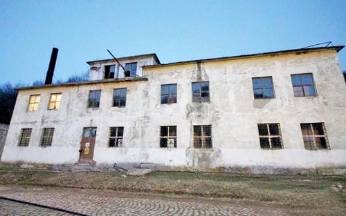 Din vechea mină a mai rămas doar „modulul” de tratare a apelor contaminate