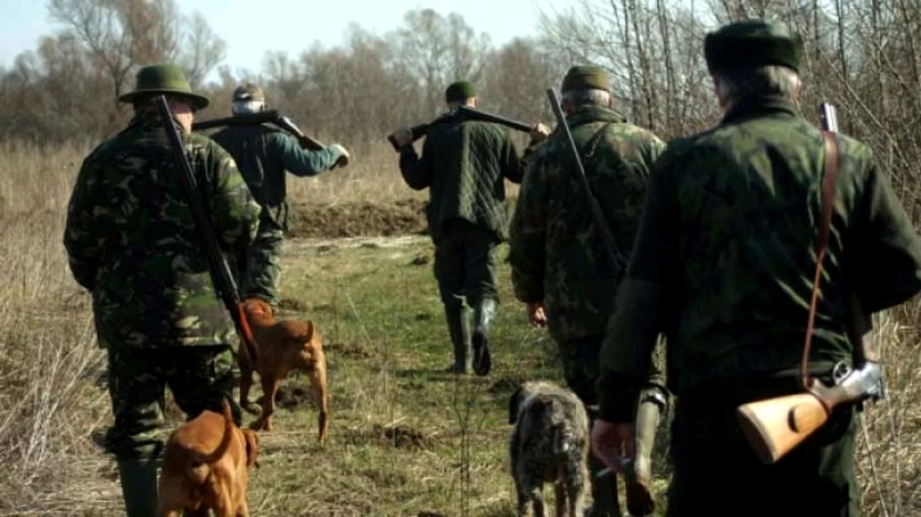 
    Primarul comunei Tătuleşti, judeţul Olt, a fost ucis la vânătoare  foto: România Tv  