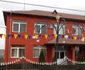 două eleve au căzut în toaleta şcolii la poroina mare -mehedinţi FOTO Corina Macavei
