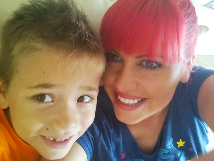 Annely Cole şi fiul ei de 6 ani, Mario