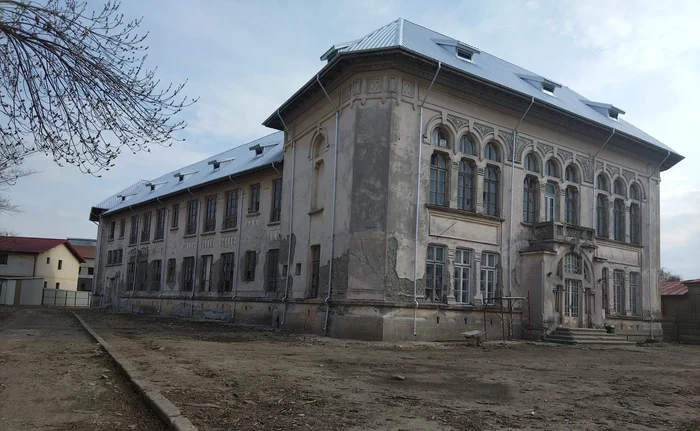 Clădirea fosatei Școli Comerciale FOTO: Ștefan Borcea