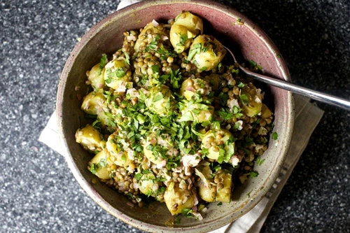 salata calda de linte cu cartofi jpeg