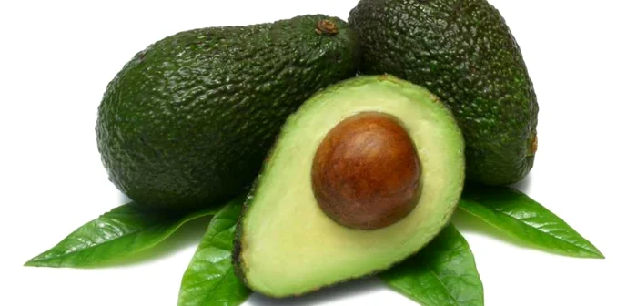 Avocado, aplicat pe piele, calmează mâncărimea şi uscăziunea cauzată de eczeme FOTO everydayhealth.com