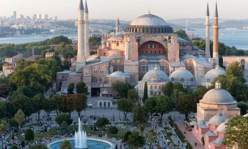 Sfânta Sofia de la Istanbul, transformată în moschee jpeg