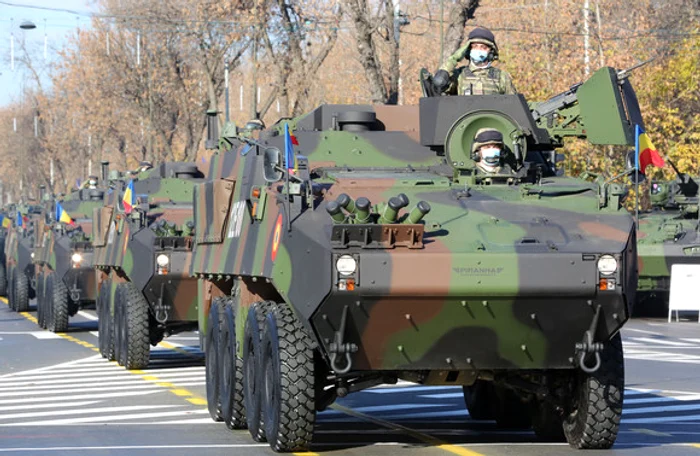 Redutabilele blindate Piranha nu vor lipsi de la defilare