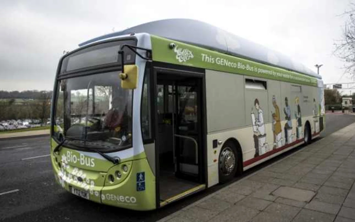 Autobuzul care foloseşte excremente umane