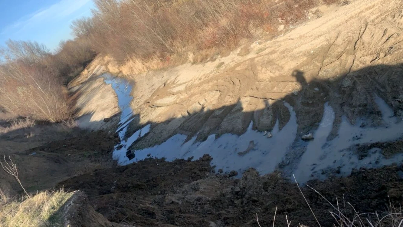Ecologizarea zonei a durat şase ore FOTO: ABAAV Argeş
