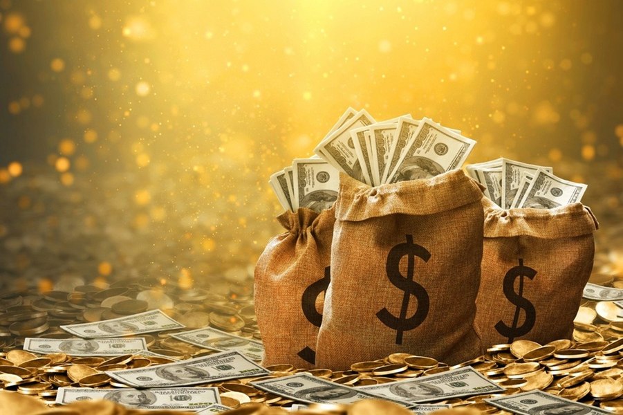 Astrele le aduc bani pe 10 septembrie! Cele 3 zodii care intră într-o perioadă favorabilă