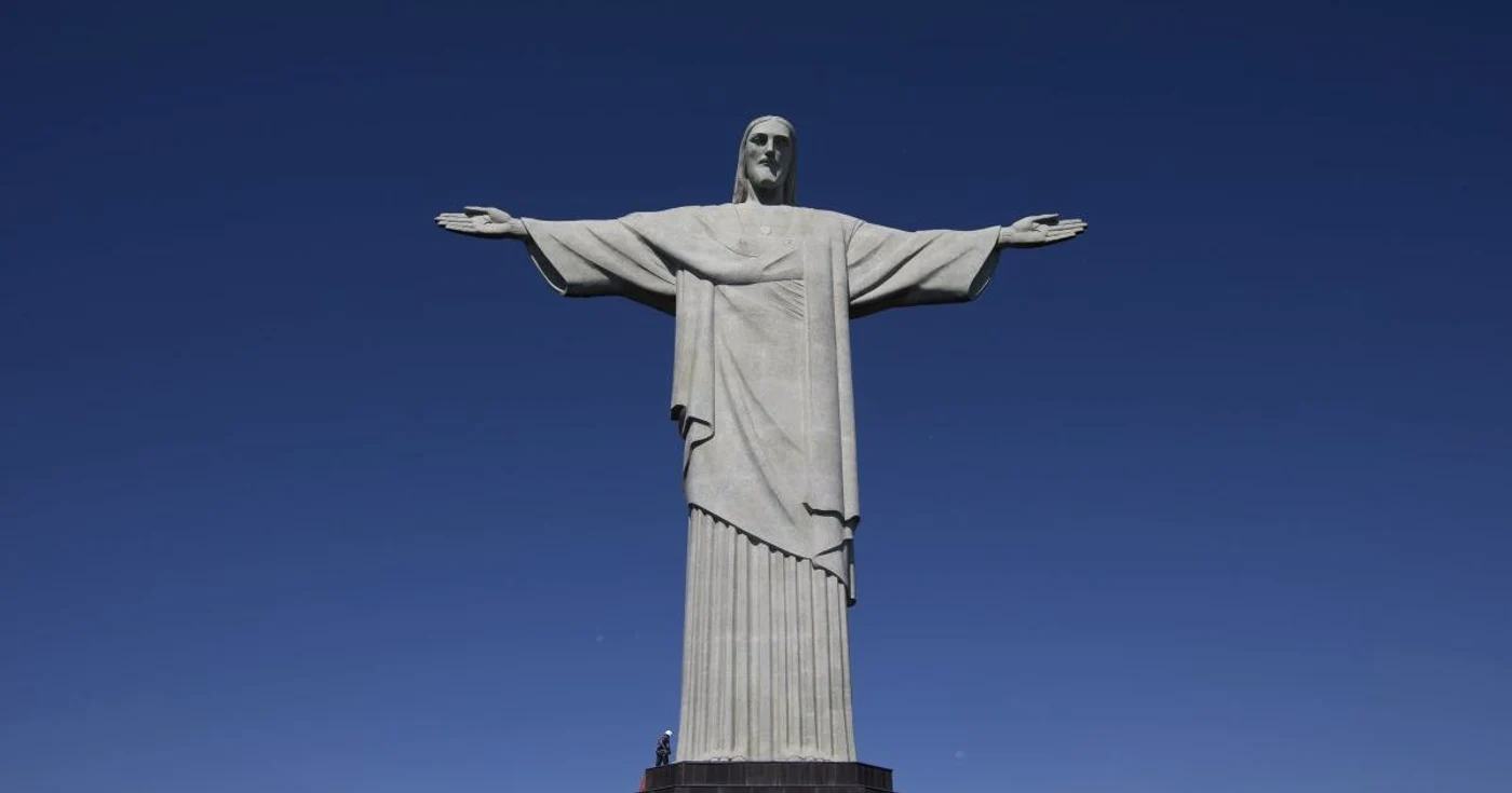 Statuia lui Isus Mântuitorul din Rio de Janeiro este cea mai înaltă statuie în stil Art Deco din lume.