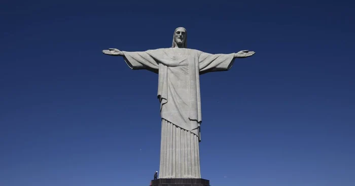 Statuia lui Isus Mântuitorul din Rio de Janeiro este cea mai înaltă statuie în stil Art Deco din lume.