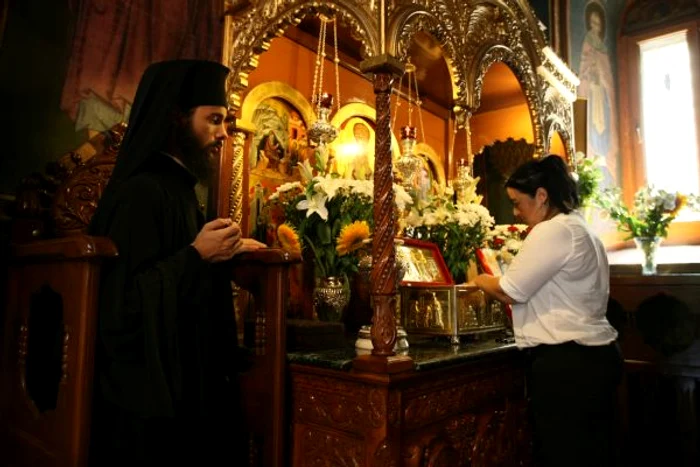 
    Pe 2 februarie se împlinesc 40 de zile de la naşterea Domnului   