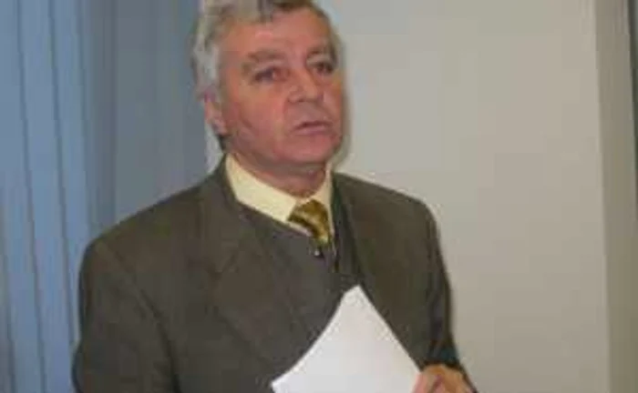Valeriu Partene militează pentru drepturile profesorilor brăileni, foto Dora Sider