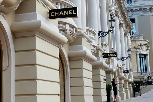 Retalerii de lux din SUA vor fi puternic afectați de lipsa turiștilor chinezi din peisaj