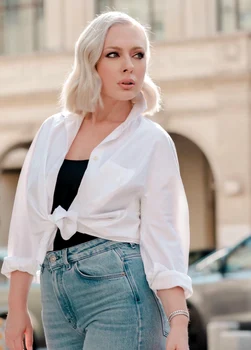 Femeia de afaceri, actrița și cântăreața ne-a marturisit că lucrează la o comedie romantică