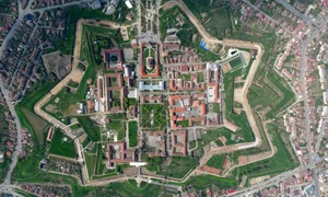 Cetatea Alba Iulia 2 1024x576 jpg