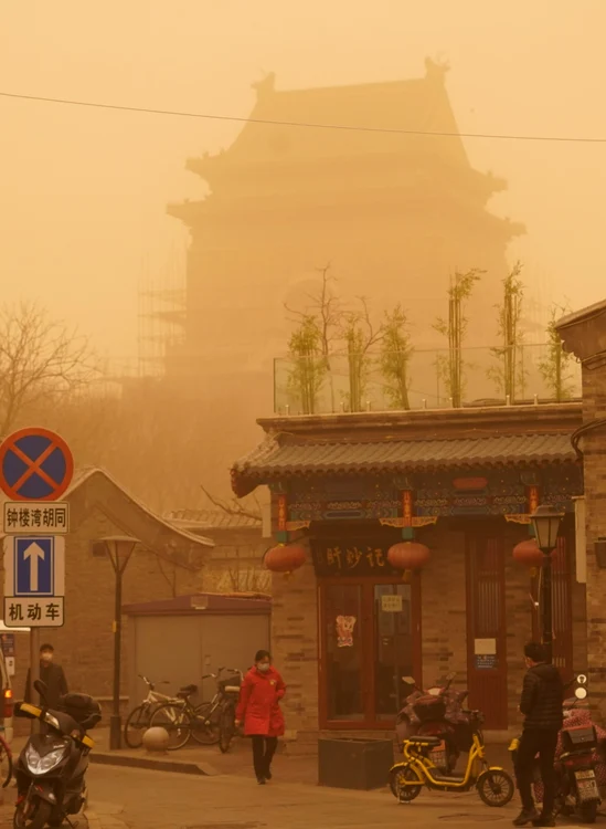 Furtuna de nisip în Beijing. FOTO Profimedia