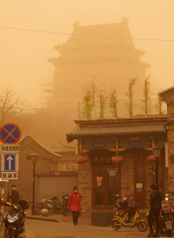 Furtuna de nisip în Beijing. FOTO Profimedia