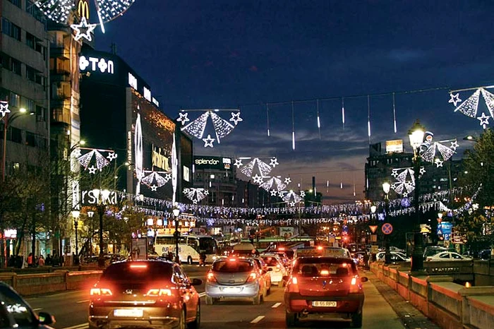 
    3 milioane de beculeţe au luminat Capitala  