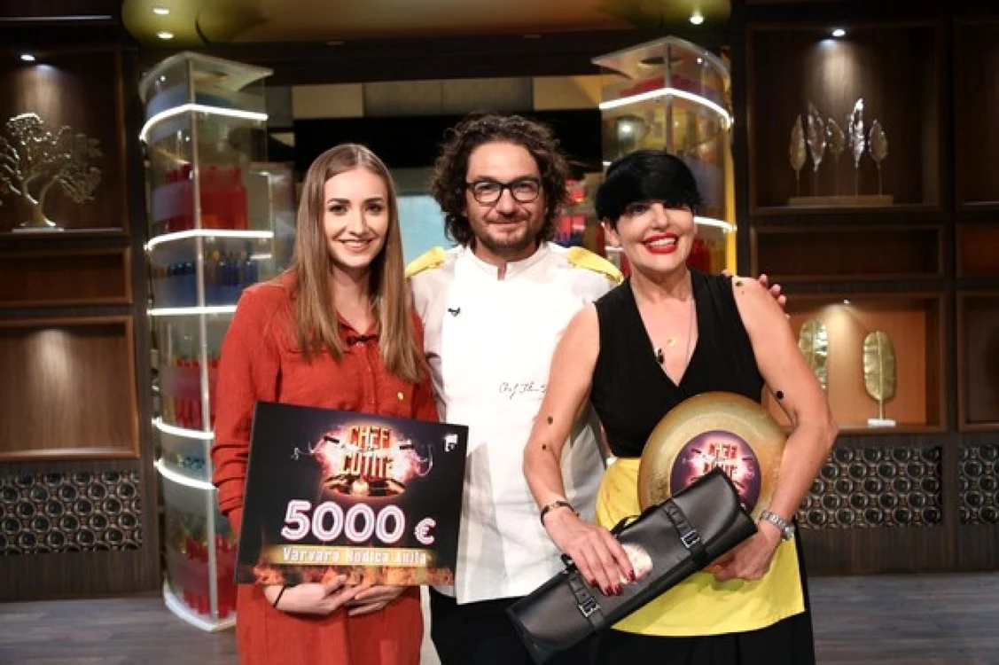Chef Patrizia a câştigat premiul ediţiei speciale de „Chefi la cutite”. FOTO:  Antena 1