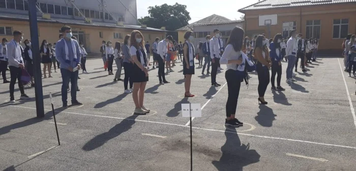 Tinerii s-au putut bucura de festivitatea de absolvire FOTO: Adevărul
