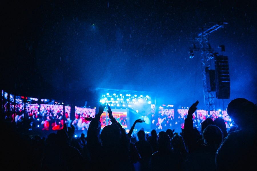 Show de 2 milioane de euro și ore de așteptări. Prestația lui Timberlake la Electric Castle, criticată de Codin Maticiuc: „A făcut doar jumătate din program pentru că îi era friguț”