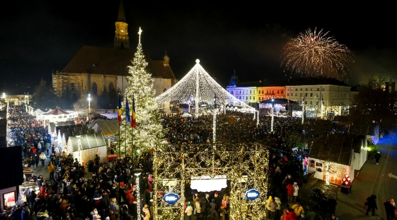 Vrăjiţi de mirajul Sărbătorilor de iarnă am uitat cu totul de pandemie Foto: Adevărul