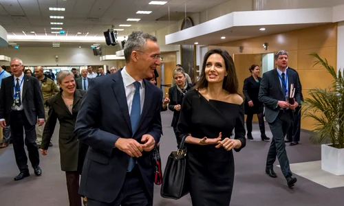 hepta 3373181 angelina jolie jpeg