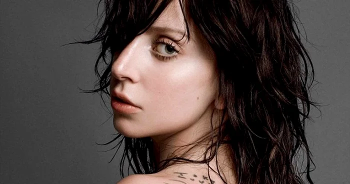 Gaga, în numărul din septembrie al revistei de modă "V". FOTO Inez & Vinoodh/ Facebook