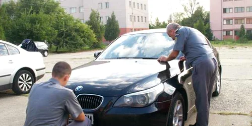 autoturism confiscat de politia de frontiera mehedinti FOTO STPF Mehedinti 