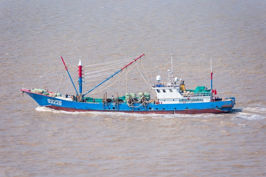 Japonia a confiscat o navă de pescuit chineză în zona sa economică exclusivă. Căpitanul a fost arestat