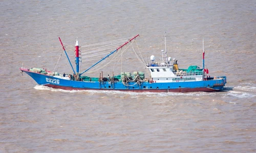 Barca de pescuit chineză FOTO shutterstock jpg