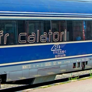 vagon cfr calatori tren foto shutterstock