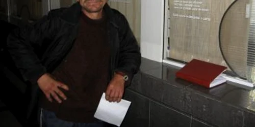 Bistriţa : Casa de Pensii - oficial în grevă, practic la muncă