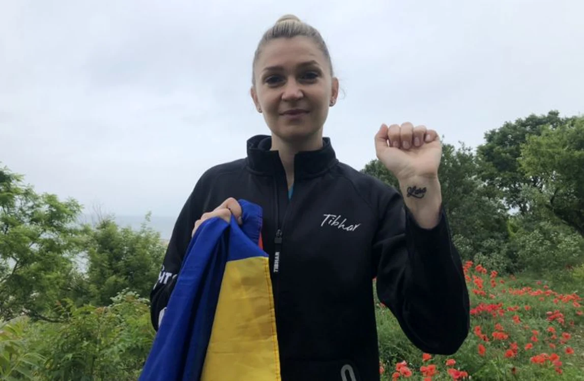 
    Daniela Dodean și-a tatuat numele fetei pe încheietura stângă  
