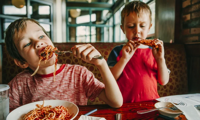 Copii restaurant spaghete shutterstock 768941893 jpg