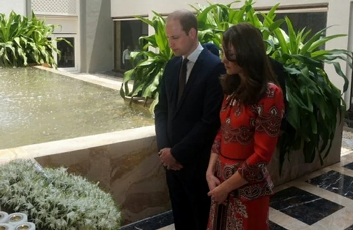 Kate și William au ținut un moment de reculegere pentru victimele atacului terorist din Mumbai