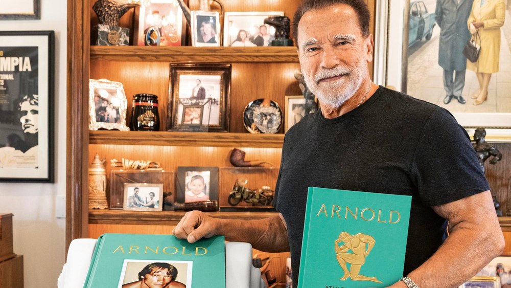 De ce a crezut mama lui Arnold Schwarzenegger că fiul ei este homosexual. Femeia a chemat un medic