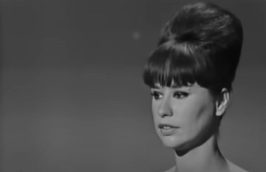 A murit Astrud Gilberto, celebră pentru piesa „The Girl from Ipanema“ VIDEO