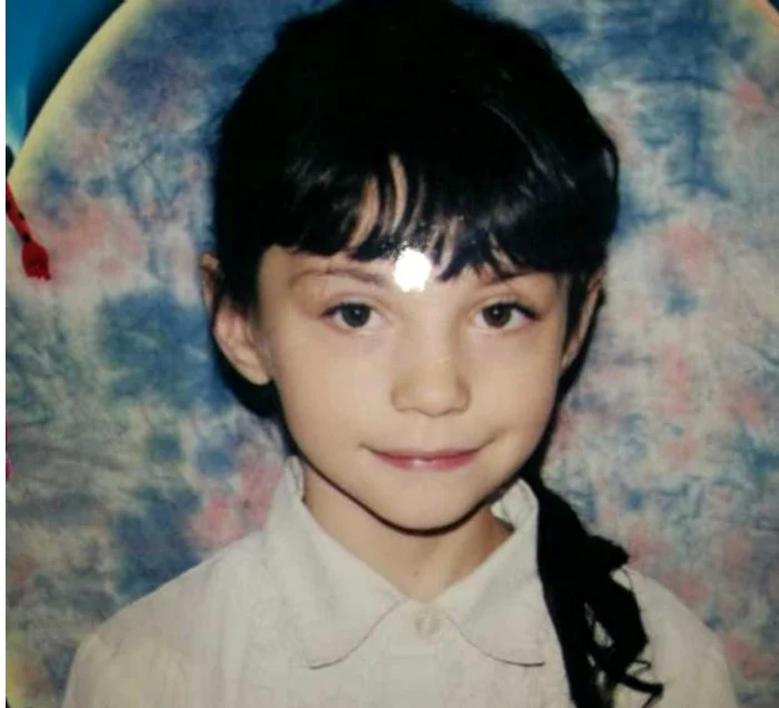 
    O fetiță de 8 ani din județul Buzău a dispărut și este căutată de zeci de oameniFoto: news.ro  