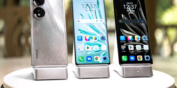 Smartphone HONOR 70 față spate jpg