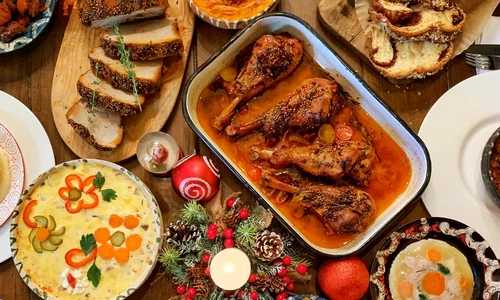 1 foto masa de craciun jpg jpeg