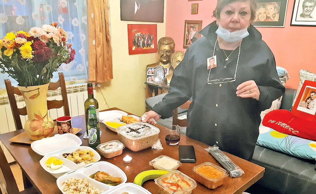 
    Anca Pandrea a pregătit mâncărurile  preferate ale lui Iurie Darie  