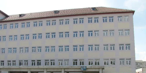 În spitalul nou a fost mutat deja mobilierul şi aparatura medicală