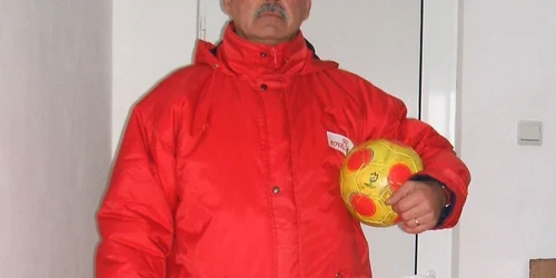 Petrache Gurguiatu a reuşit să menţină pe linia de plutire echipa de futsal 