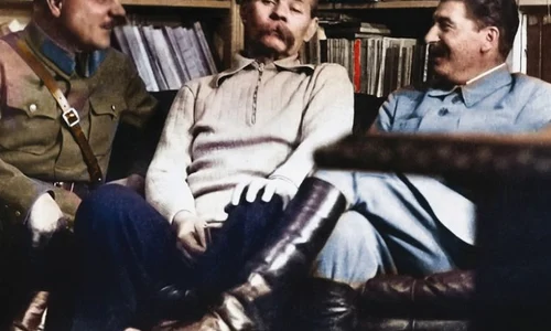 1015 21 iamandi biblioteca lui stalin geoffrey roberts editura corint istorie 01 jpg