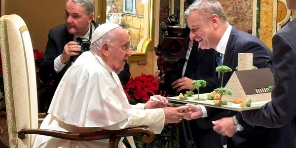 Ioan Varga, întâlnire cu Papa Francisc. Foto Fanatik