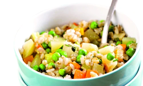 salata orez legume jpeg