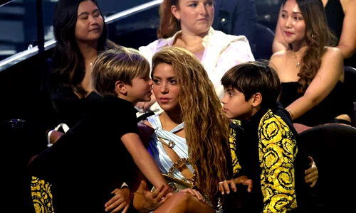 shakira copii mtv vma getty jpg