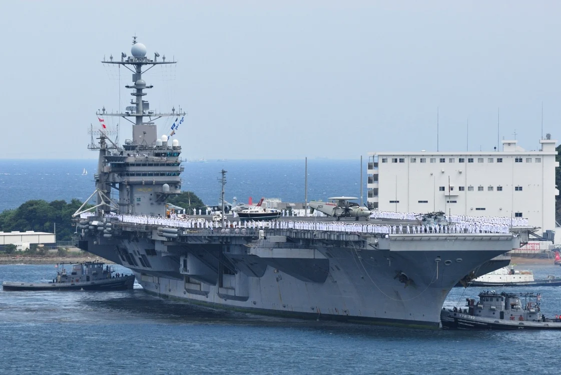Portavionul american USS George Washington FOTO Shutterstock