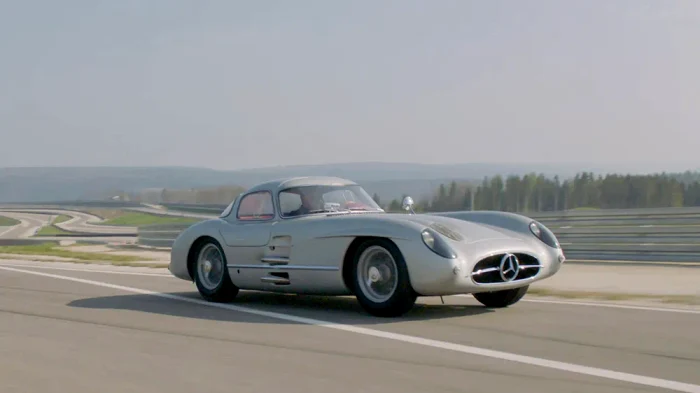 Un Mercedes 300 SLR s-a vândut cu 142 milioane de dolari în 2022 FOTO Sotheby's